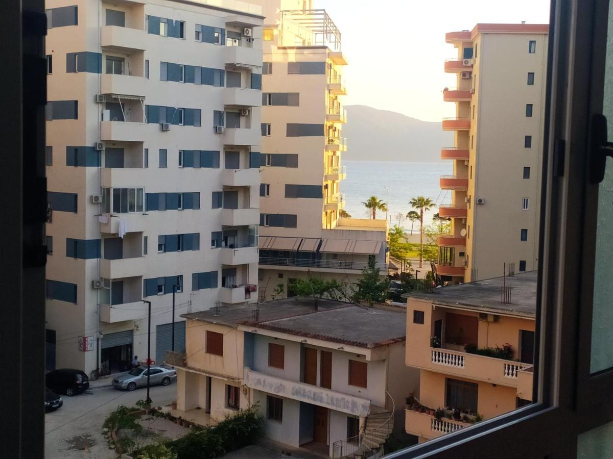 Lungomare Beach Apartments Vlore Bagian luar foto